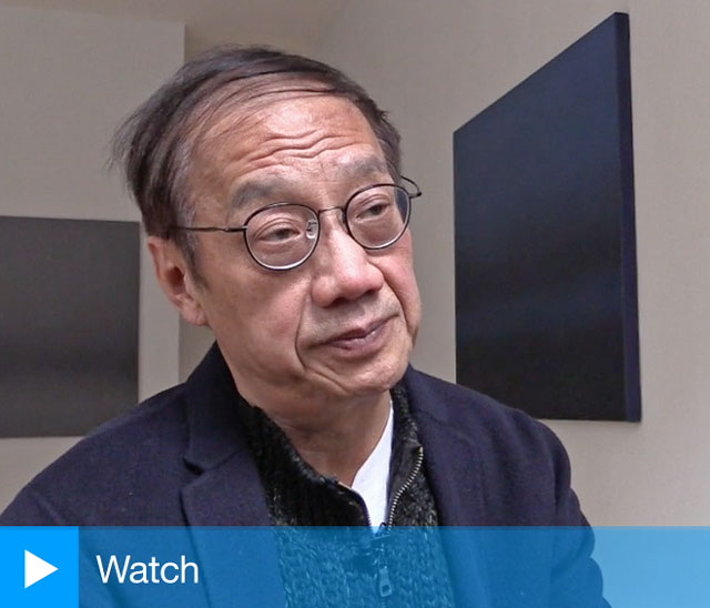 Jiang Dahai talking to Studio International at The Mayor Gallery, London, November 2016. Photograph: Martin Kennedy.