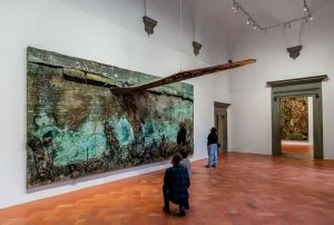 Anselm Kiefer, Luzifer (Lucifer), 2012–23. Emulsion, oil, acrylic, shellac, gold leaf, sediment of electrolysis, fabric, and photographic print on paper on canvas, 330 × 760 cm. Photo: © Ela Bialkowska, OKNO studio.