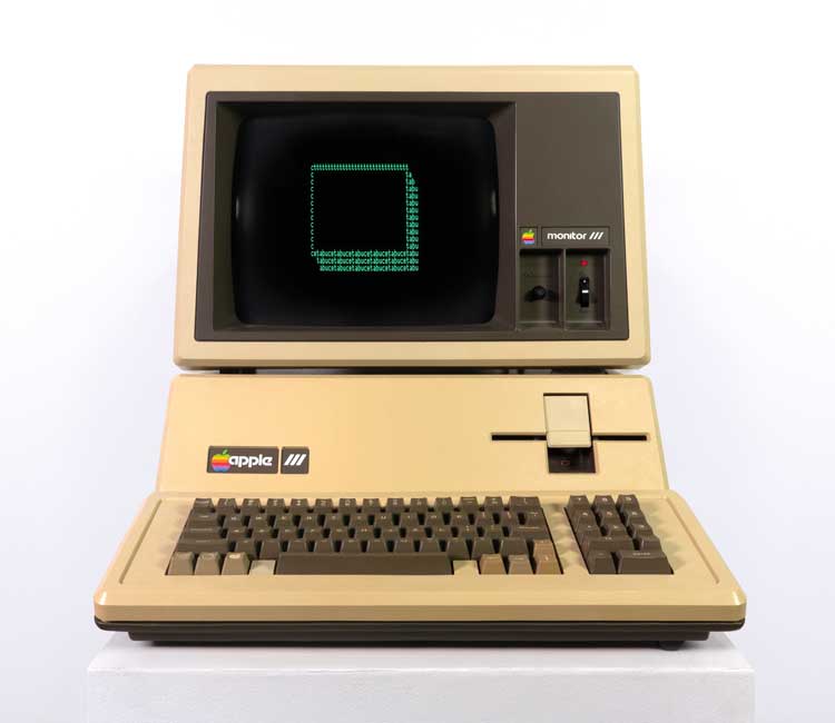 Eduardo Kac, Geometry of Ecstasy, 1982. Basic program and Apple III computer. Photo: Arturo Sanchez.