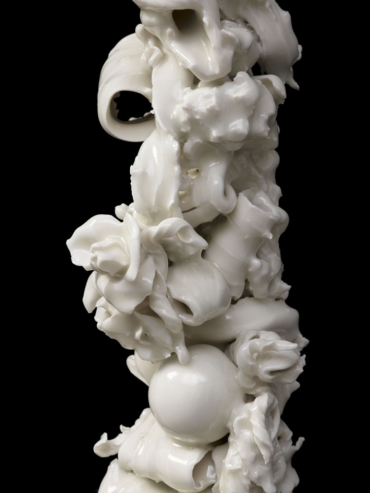 Rachel Kneebone. Pulse II, 2020. Porcelain, 27 3/16 x 5 7/8 x 4 3/4 in (69 x 15 x 12 cm). © Rachel Kneebone. Photo © White Cube (Theo Christelis).