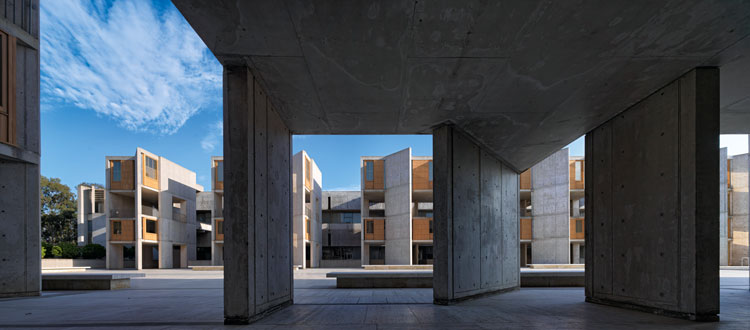 Salk Institute for Biological Studies. © Cemal Emden, The Essential Louis Kahn, (Prestel, 2021).