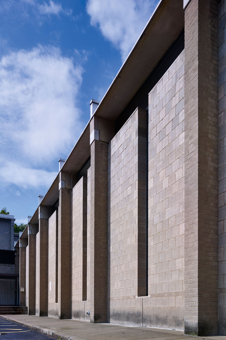 Tribune Review Publishing. © Cemal Emden, The Essential Louis Kahn, (Prestel, 2021).