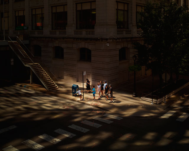 Oli Kellett. Cross Road Blues (Hubbard St, Chicago), 2017. Archival pigment print, 152.4 x 190.5 cm (60 x 75 in). © Oli Kellett / Courtesy HackelBury Fine Art.