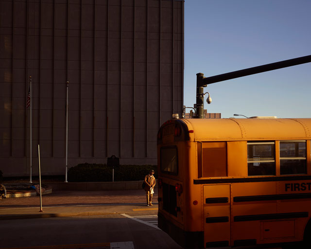 Oli Kellett. Cross Road Blues (PeachTree St, Atlanta), 2017. Archival pigment print, 101.6 x 127 cm (40 x 50 in). © Oli Kellett / Courtesy HackelBury Fine Art.