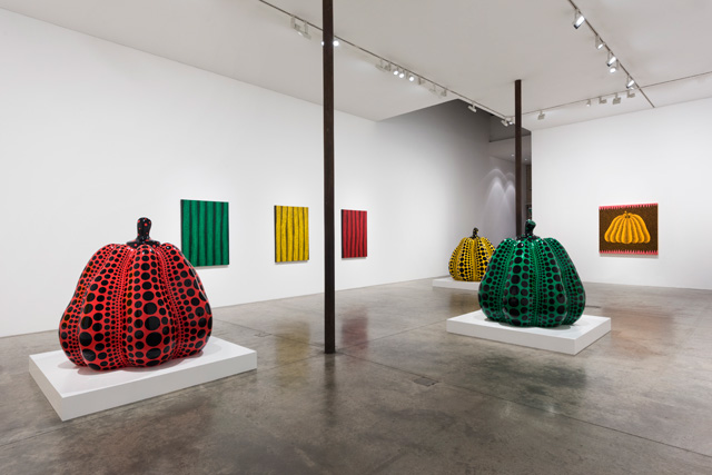 Yayoi Kusama, installation view, THE MOVING MOMENT WHEN I WENT TO THE UNIVERSE, Victoria Miro, Wharf Road, London 3 October - 21 December 2018. © Yayoi Kusama. Courtesy Ota Fine Arts, Tokyo / Singapore / Shanghai and Victoria Miro, London / Venice.