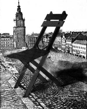 Tadeusz Kantor, <em>Pomnik Krzesla na Rynku w Krakowie (Monumental Chair in Kraków Square)</em>, 1970. Photomontage