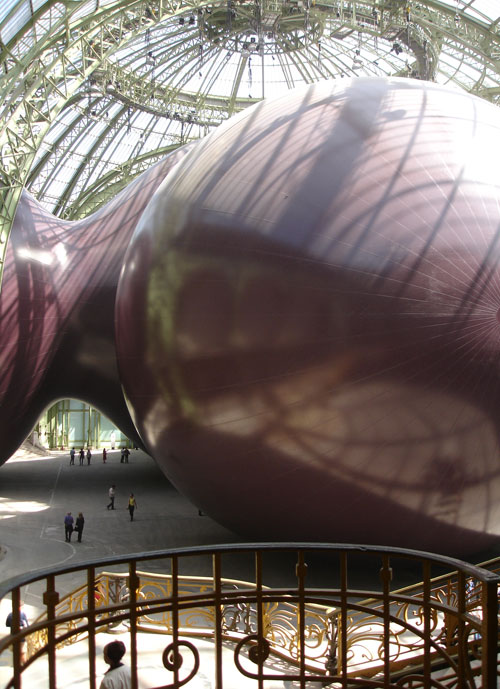 Anish Kapoor. Leviathan, 2011, installation view, Grand Palais, Paris, 2011.