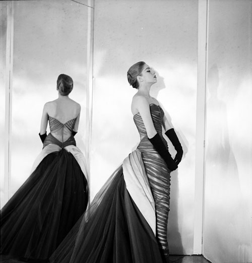 Charles James Butterfly Gown, 1954. Courtesy of The Metropolitan Museum of Art, Photograph by Cecil Beaton, The Cecil Beaton Studio Archive at Sotheby's.