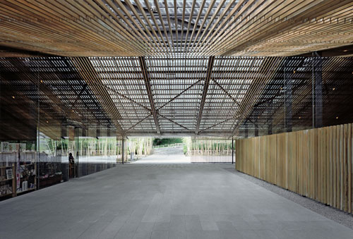 Kengo Kuma. Nakagawa-Machi Bato Hiroshige Museum, Nasu, Tochigi, Japan © Taku Hata.