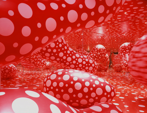 Yayoi Kusama's Infinite Dots Bounce To Louis Vuitton