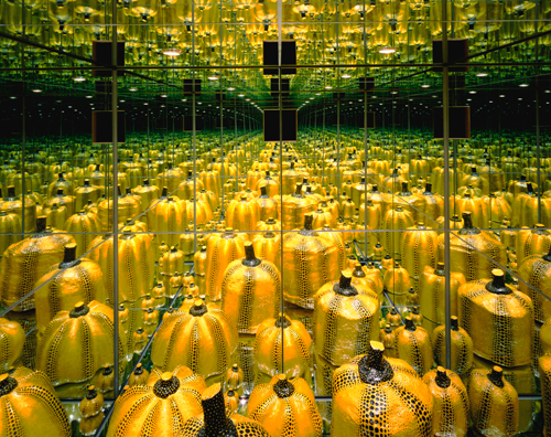 Yayoi Kusama. Mirror Room (Pumpkin), 1991. Mixed media, variable dimensions. Hara Museum of Contemporary Art .