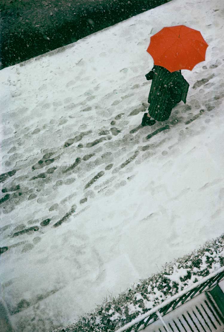 Saul Leiter, Footprints, c1950. © Saul Leiter Foundation.