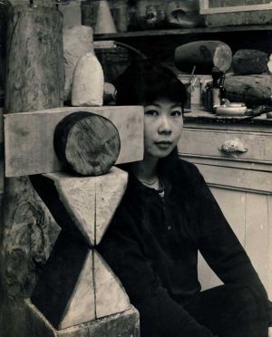 Kim Lim, with Chess Piece I, c1960. © Estate of Kim Lim. All Rights Reserved, DACS 2023. Photograph courtesy The Estate of Kim Lim.
