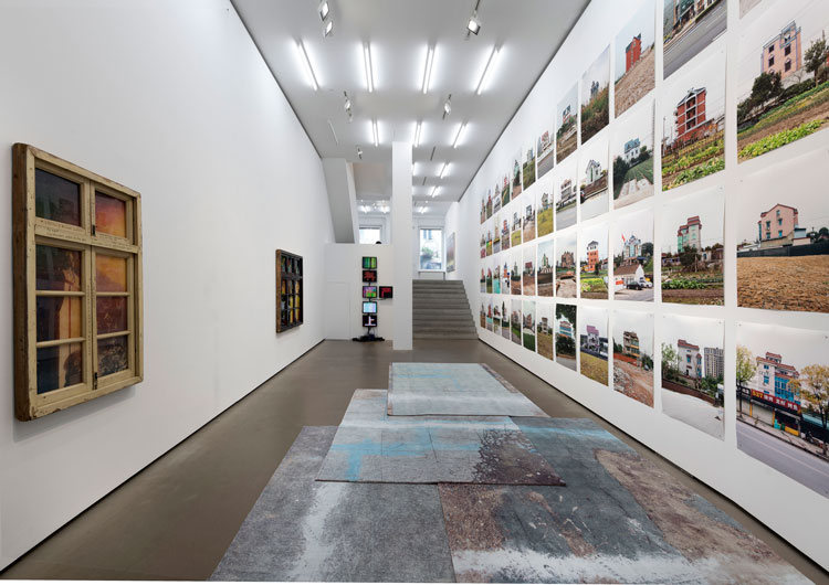 Li Qing, East of Eden, installation view, Galerie Eigen + Art, Berlin, 2020.