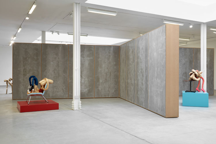 Sarah Lucas, Honey Pie, installation view, Sadie Coles HQ, London, March – August 2020. © Sarah Lucas, courtesy Sadie Coles HQ, London. Photo: Robert Glowacki.