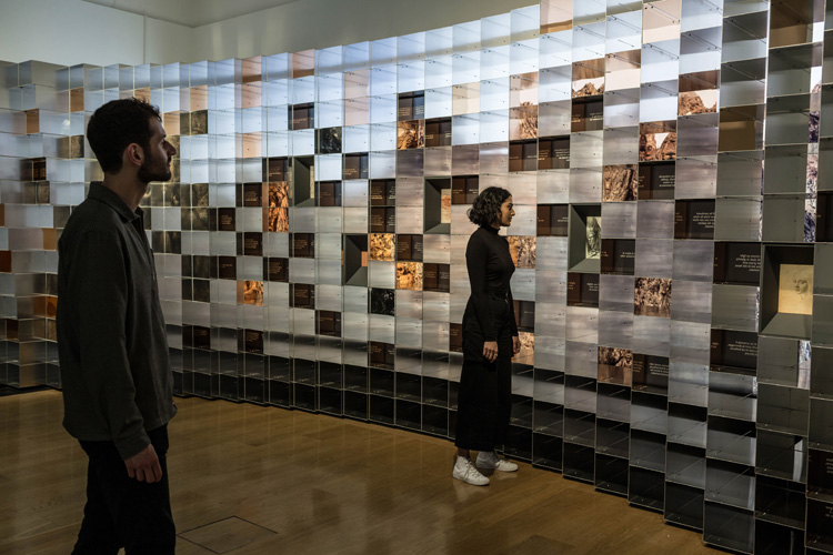 A room of reflective metal boxes, Leonardo: Experience a Masterpiece, National Gallery, London. Photo: 59 Productions.