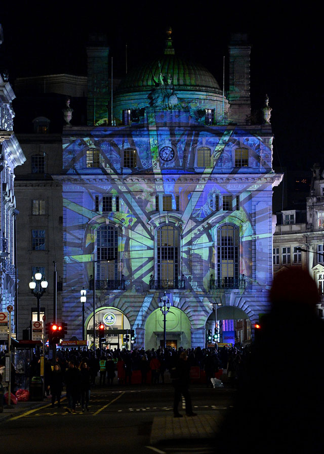 Camille Gross and Leslie Epsztein: Voyage. Image courtesy Lumiere London 2018.