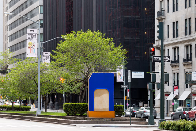 Lluís Lleó. Morpho’s Nest in the Cadmium House. Five fresco-like paintings on sandstone, installation view, Park Avenue malls in New York, 2017. Photograph: Corrado Serra.