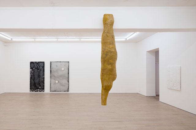 Piotr Lakomy: Room Temperature, installation view, The Sunday Painter, London.