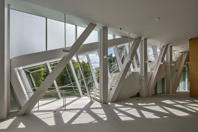 Pierre Lassonde Pavilion, Musée National des Beaux-Arts du Québec. Interior view of the 'pop out' staircase. Photograph: Bruce Damonte. © OMA.