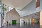 Pierre Lassonde Pavilion, Musée National des Beaux-Arts du Québec. Interior view of the lobby. Photograph: Bruce Damonte. © OMA.