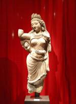 Maya, mother of Buddha. Gandhara region. 5th century. Terracotta H. 135 cm. John Eskenazi, London. Photo by Miguel Angel