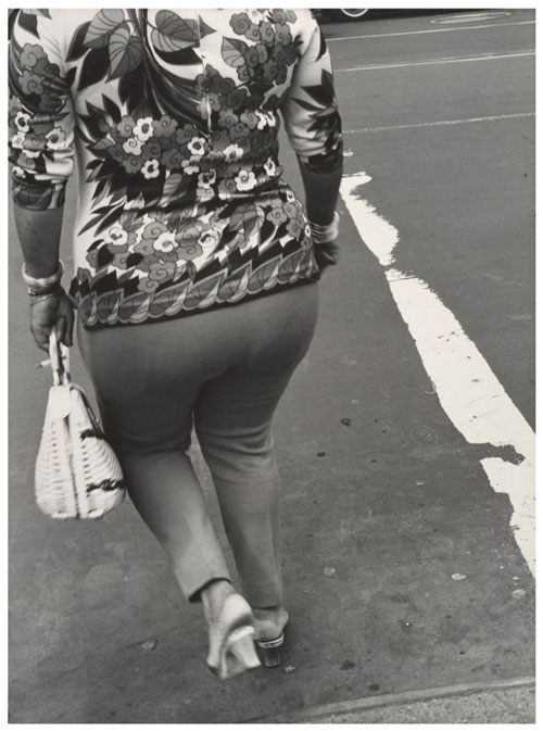 Leon Levinstein. <em>Untitled,</em> New York City, 1960s–70s.
Gelatin silver print, 35.5 x 26.3 cm.
The Metropolitan Museum of Art, Gift of Gary Davis, 2007. 