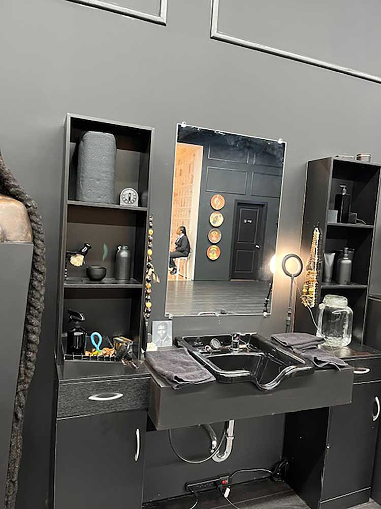 Tavares Strachan, Barbershop, installation view, Monuments, The Geffen Contemporary at MOCA. Courtesy of The Museum of Contemporary Art (MOCA) and The Brick. Photo: Jill Spalding.