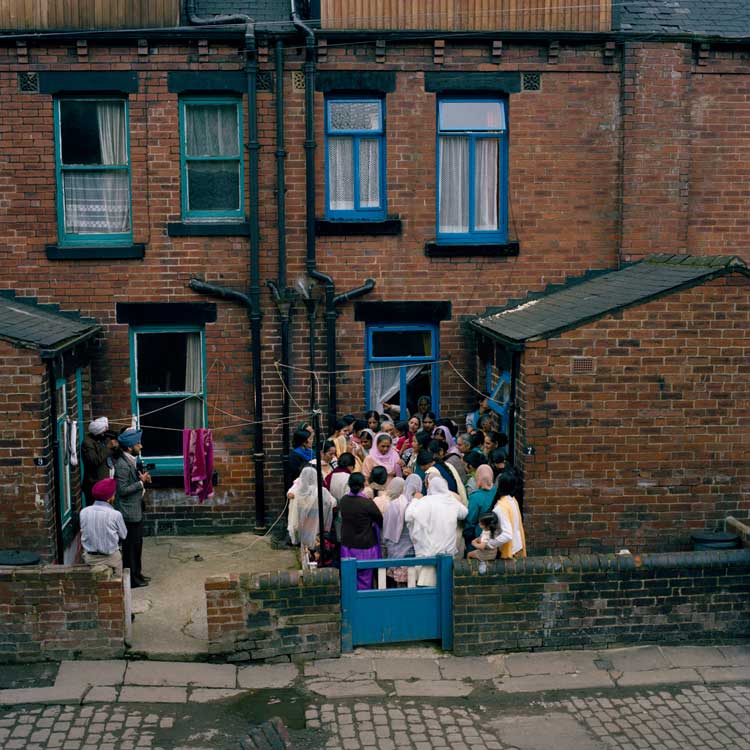 Peter Mitchell, ‘How many Aunties?’, Back Hares Mount, Leeds, 1978. © Peter Mitchell.