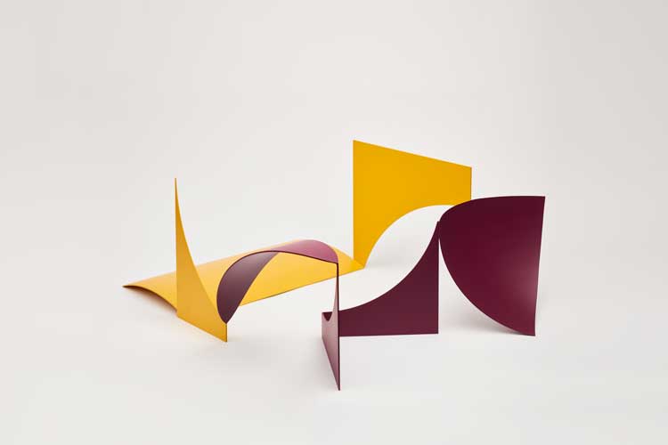 Phillip King, Dunstable Reel Maquette, 2013. Painted steel, 55 x 62 x 24 cm (21 5/8 x 24 3/8 x 9 1/2 in). © The Estate of Phillip King. Courtesy the estate and Thomas Dane Gallery. Photo: Luke A Walker.