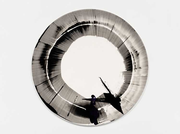 Takesada Matsutani, Abstrait 抽象 La Boverie, Liege, Belgique, 2024. Vinyl adhesive, acrylic on canvas mounted on panel, 184.5 x 184.5 x 3.5 cm (72 5/8 x 72 5/8 x 1 3/8 in). Photo: Nicolas Brasseur.