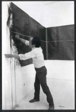 Takesada Matsutani with Stream-10, 1984. © Takesada Matsutani. Courtesy the artist and Hauser & Wirth.