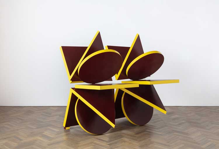 Phillip King, Point X, 1965. Plastic, 183 x 188 x 152.5 cm (72 1/8 x 74 1/8 x 60 1/8 in). © The Estate of Phillip King. Courtesy the estate and Thomas Dane Gallery. Photo: Richard Ivey.