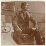 Edvard Munch, Self-Portrait on a Valise in the Studio, 1902. Photo © Munch, Oslo.