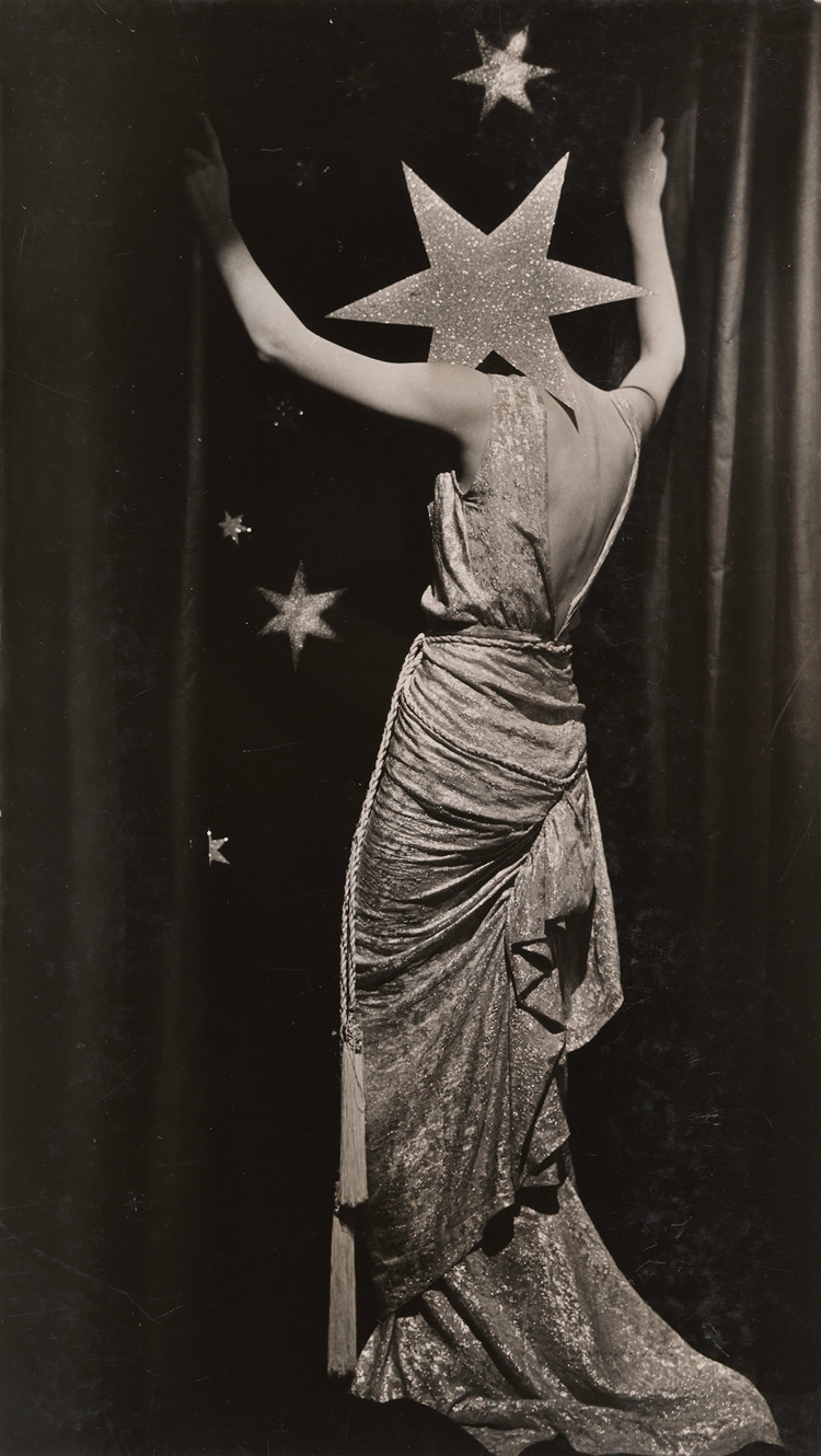 Dora Maar. Untitled (Fashion photograph) c1935. Photograph, gelatin silver print on paper, 30 x 20 cm. Collection Therond. © ADAGP, Paris and DACS, London 2019.