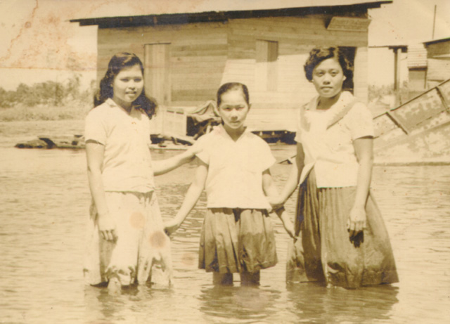 Michelle Dizon,The Archive’s Fold, Mother in Rio Grande, Cotabato City, c1958.