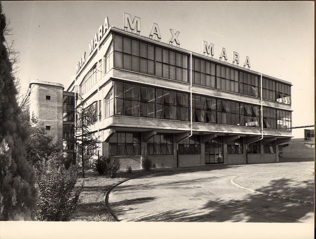 Stanislao Farri, late 1950s. Photo library of Biblioteca Panizzi, Reggio Emilia - Courtesy Company Archive Max Mara.