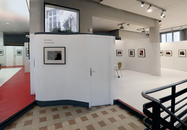 Vivian Maier: The Color Work, installation view, courtesy Les Douches la Galerie, Paris.