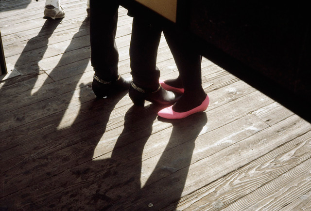 Vivian Maier. Chicago, 1984. Chromogenic print, printed in 2018, 16 x 20 in. © Estate of Vivian Maier/Maloof Collection, courtesy Les Douches la Galerie, Paris & Howard Greenberg Gallery, New York.