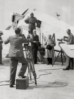 Anonymous. Chancellor Dollfuß together with the Austrian ambassador Frankenstein in front of an aeroplane, Croydon Airport, London, June 16, 1933. © Austrian Archives / Imagno / picturedesk.com.