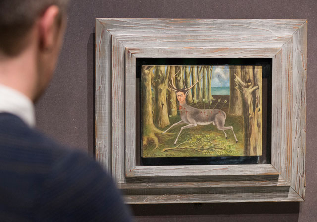 Frida Kahlo, Le Venadita (little deer), 1946. Installation view, Modern Couples: Art, Intimacy and the Avant-garde, Barbican Art Gallery, 10 October 2018 – 27 January 2019. © John Phillips / Getty Images.