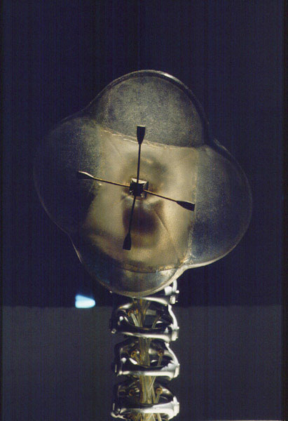 Edward Ihnatowicz. SAM, installation view at Cybernetic Serendipity 1968. © estate of the artist.