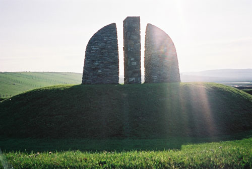 Will Maclean. Land raiders memorial, Gress Cairn, Isle of Lewis, 1994.