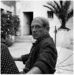 Lee Miller. Picasso - Hôtel Vaste Horizon, Mougins, France, 1937. Black and white photograph (posthumous print): image size: 23.60 x 22.40 cm; sheet size: 36.30 x 29.20 cm. Photograph: Lee Miller. © Lee Miller Archives, England 2015. All rights reserved. ©Succession Picasso/DACS, London 2015.