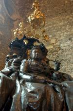 Alfred Gilbert. <em>Jubilee Memorial to Queen Victoria</em> (detail), 1887. Bronze, 310 cm. Winchester, Winchester Castle.