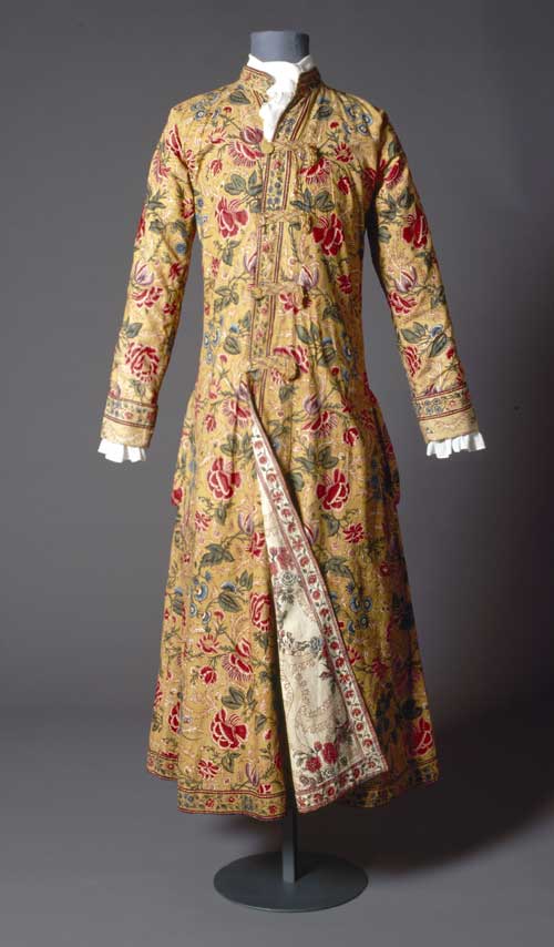 Man's dressing gown, reversible, c. 1750. Cotton painted and dyed (Indian), 
        eight colours. Gemeentemuseum of La Haye's coll. © : M. Koopmans 
        / Gemeentemuseum, La Haye.