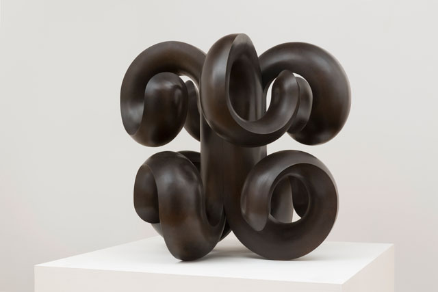 Paul de Monchaux. Volute V, 2013. Bronze, 68 x 53 x 53 cm (26.7 x 20.8 x 20.8 in), edition of seven.