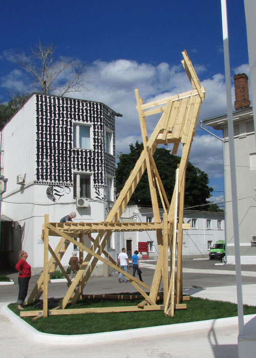 ZIP Group. Civil Resistance District, 2013. Command Tower Object, wood, megaphone 250 x 150 x 150 cm. Courtesy of the artists.