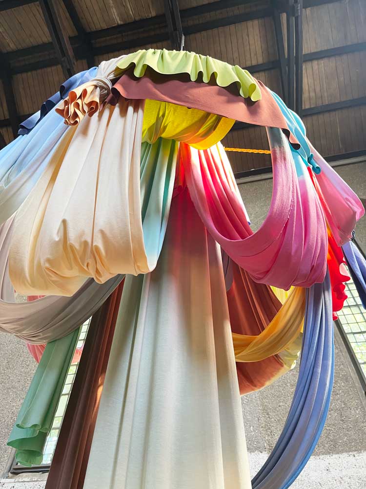 Isabel Nolan, The Light Poured Out Of You, 2016 (detail), installation view, Southwark Park Galleries. Photo: Veronica Simpson.