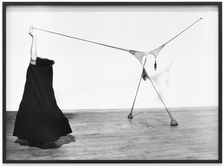 Senga Nengudi, Studio Performance with R.S.V.P., 1976. Silver gelatin print, 76.2 x 104.1 cm. Courtesy Sprüth Magers and Thomas Erben Gallery, New York. Photo: Ken Peterson.